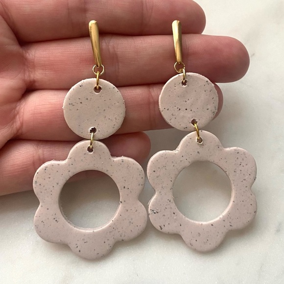 Handmade Polymer Clay Beige Floral Earrngs - Picture 2 of 2